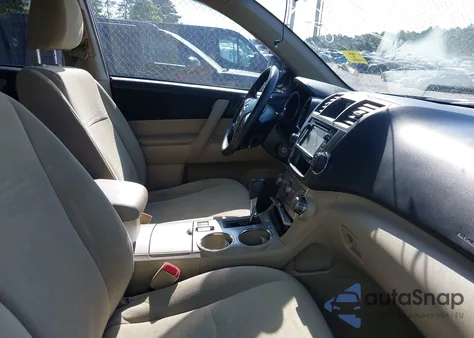 2013 Toyota Highlander Base Plus V6 from USA, damaged, VIN 5TDBK3EH6DS217753